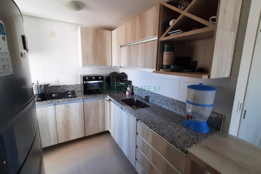 Apartamento com 72m², 2 dormitórios, 1 vaga, no bairro Rio Branco em Caxias do Sul para Comprar