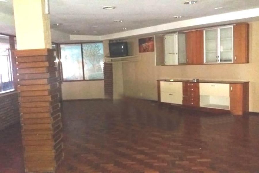 Loja com 526m², no bairro Santa Catarina em Caxias do Sul para Comprar