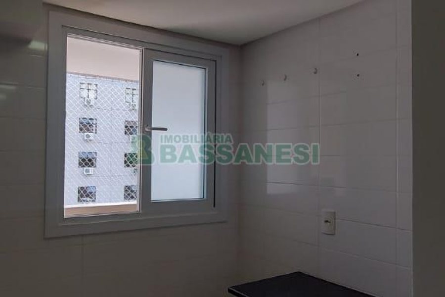 Apto Mobiliado com 122m², 3 dormitórios, 2 vagas, no bairro Panazzolo em Caxias do Sul para Alugar