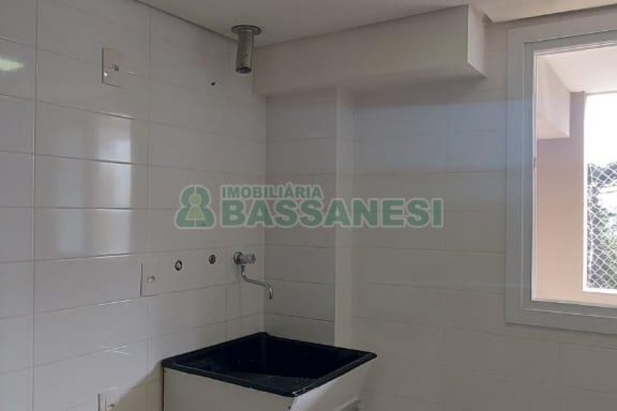 Apto Mobiliado com 122m², 3 dormitórios, 2 vagas, no bairro Panazzolo em Caxias do Sul para Alugar