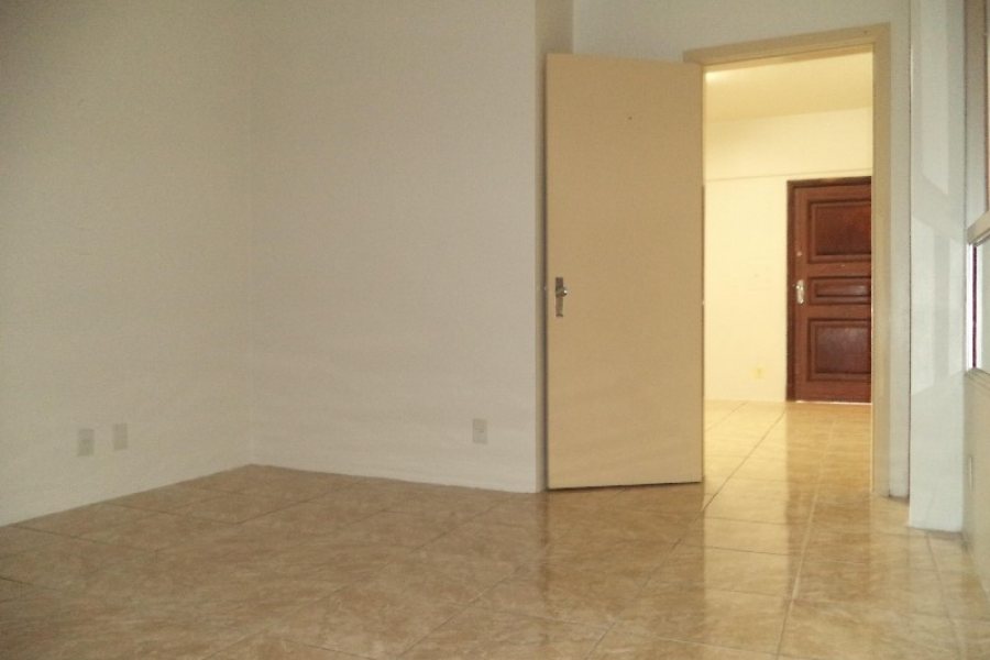 Sala com 41m², no bairro Centro em Caxias do Sul para Alugar