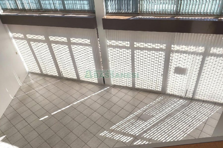 Loja com 164m², 1 vaga, no bairro Rio Branco em Caxias do Sul para Alugar