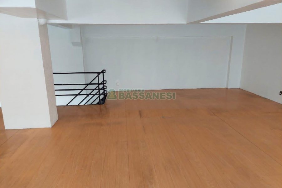 Loja com 164m², 1 vaga, no bairro Rio Branco em Caxias do Sul para Alugar
