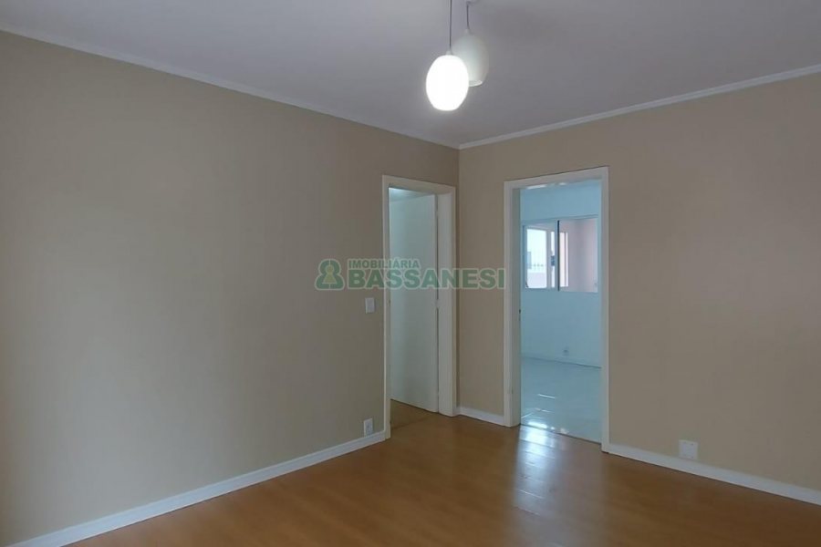 Apartamento com 84m², 2 dormitórios, 2 vagas, no bairro Madureira em Caxias do Sul para Alugar