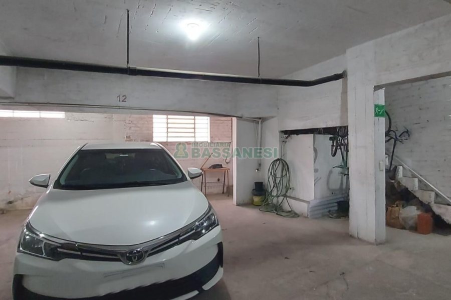 Apartamento com 84m², 2 dormitórios, 2 vagas, no bairro Madureira em Caxias do Sul para Alugar