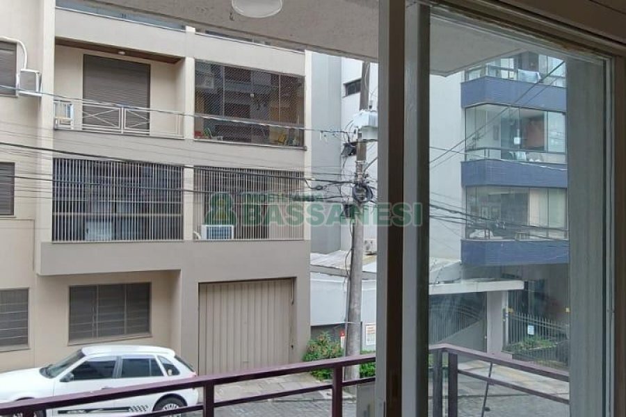 Apartamento com 84m², 2 dormitórios, 2 vagas, no bairro Madureira em Caxias do Sul para Alugar