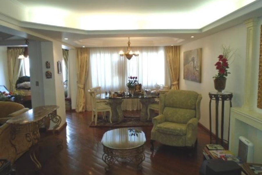Apartamento com 205m², 3 dormitórios, 2 vagas, no bairro Centro em Caxias do Sul para Alugar