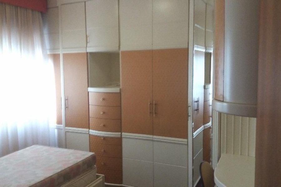 Apartamento com 205m², 3 dormitórios, 2 vagas, no bairro Centro em Caxias do Sul para Alugar