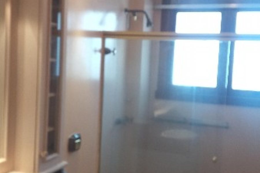 Apartamento com 205m², 3 dormitórios, 2 vagas, no bairro Centro em Caxias do Sul para Alugar