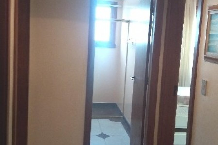 Apartamento com 205m², 3 dormitórios, 2 vagas, no bairro Centro em Caxias do Sul para Alugar