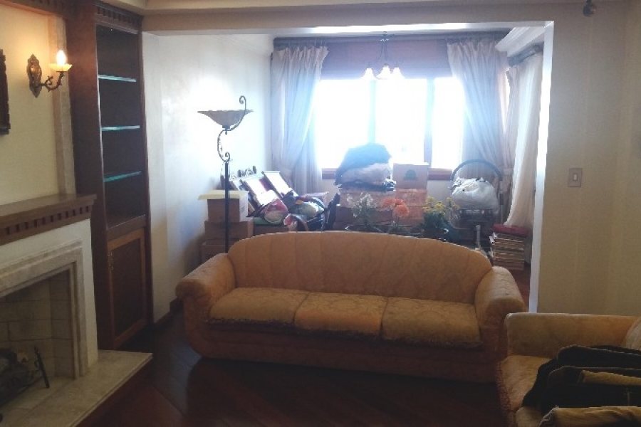 Apartamento com 205m², 3 dormitórios, 2 vagas, no bairro Centro em Caxias do Sul para Alugar