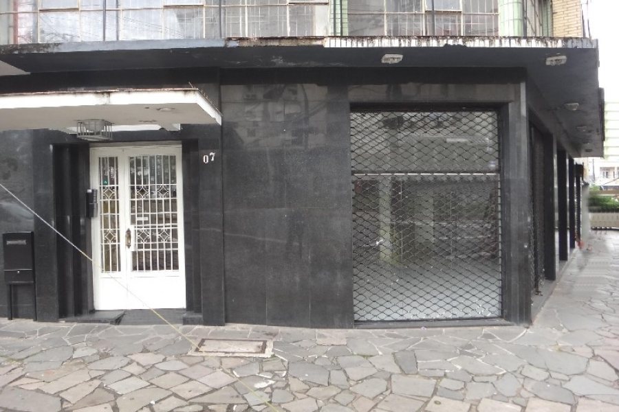 Loja com 176m², no bairro São Pelegrino em Caxias do Sul para Alugar