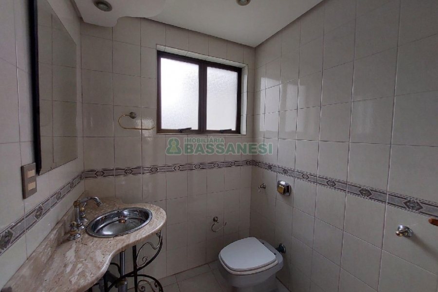 Apartamento com 100m², 2 dormitórios, 1 vaga, no bairro Madureira em Caxias do Sul para Comprar