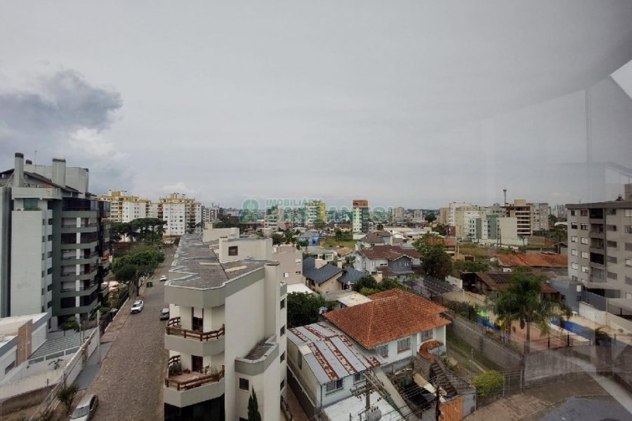 Apartamento com 100m², 2 dormitórios, 1 vaga, no bairro Madureira em Caxias do Sul para Comprar