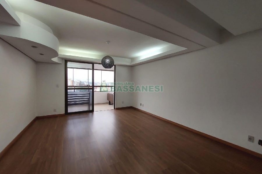 Apartamento com 100m², 2 dormitórios, 1 vaga, no bairro Madureira em Caxias do Sul para Comprar