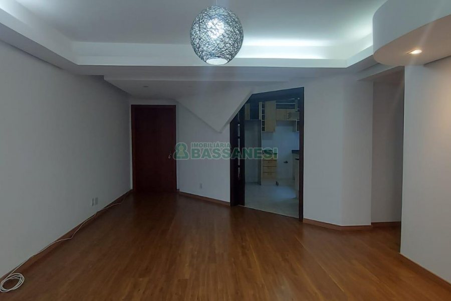 Apartamento com 100m², 2 dormitórios, 1 vaga, no bairro Madureira em Caxias do Sul para Alugar ou Comprar