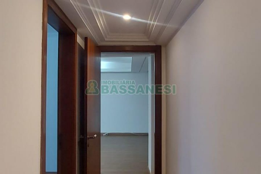 Apartamento com 100m², 2 dormitórios, 1 vaga, no bairro Madureira em Caxias do Sul para Alugar ou Comprar