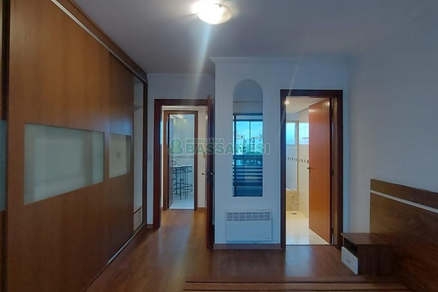 Apartamento com 100m², 2 dormitórios, 1 vaga, no bairro Madureira em Caxias do Sul para Alugar ou Comprar