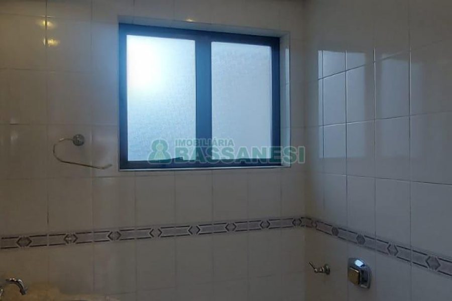 Apartamento com 100m², 2 dormitórios, 1 vaga, no bairro Madureira em Caxias do Sul para Alugar ou Comprar