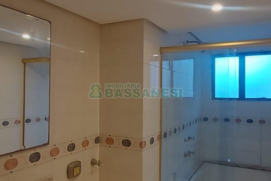 Apartamento com 100m², 2 dormitórios, 1 vaga, no bairro Madureira em Caxias do Sul para Alugar ou Comprar