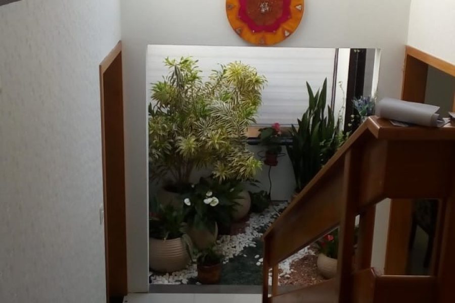 Casa com 220m², 3 dormitórios, 2 vagas, no bairro São Luiz em Caxias do Sul para Comprar