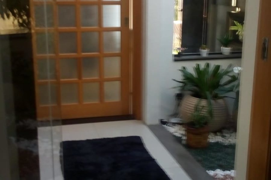 Casa com 220m², 3 dormitórios, 2 vagas, no bairro São Luiz em Caxias do Sul para Comprar