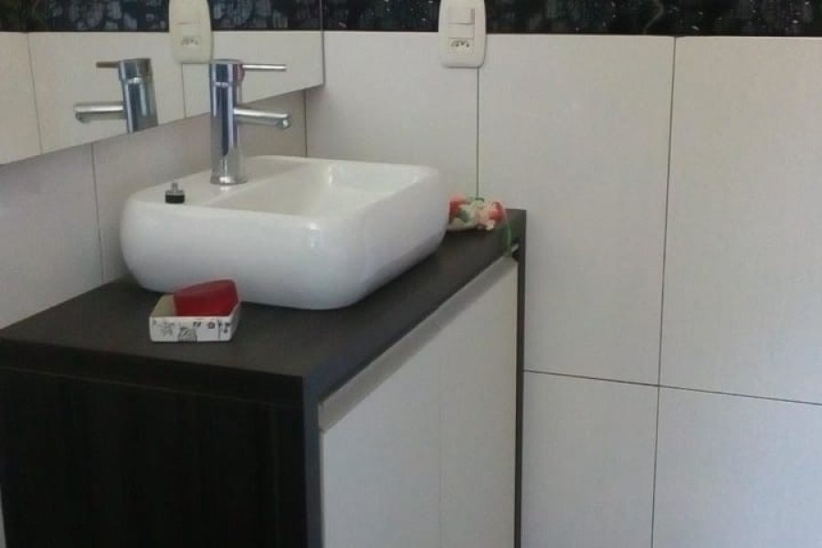 Casa com 220m², 3 dormitórios, 2 vagas, no bairro São Luiz em Caxias do Sul para Comprar