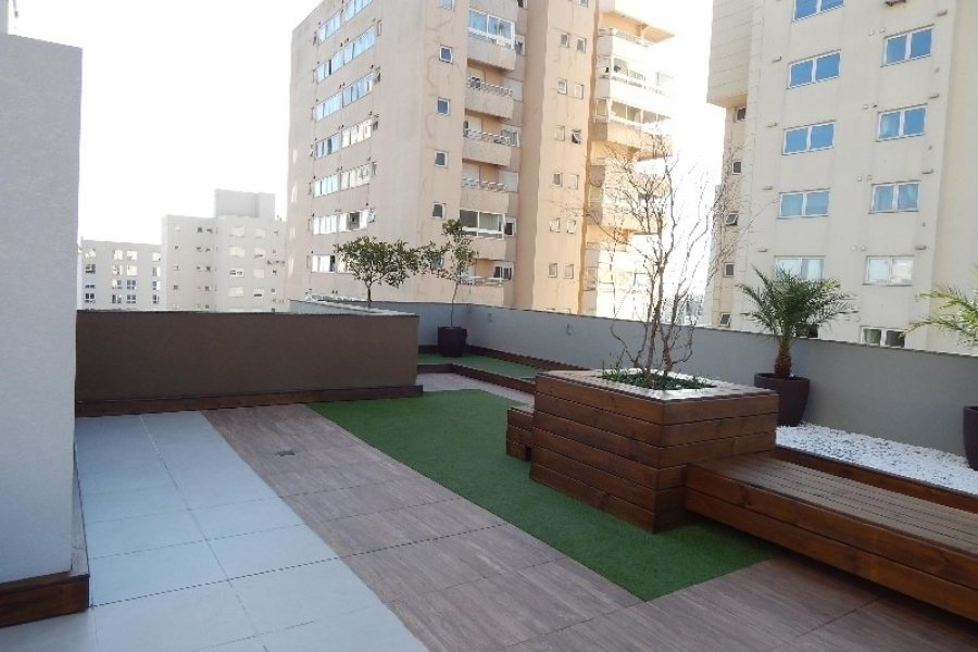 Sala com 270m², 4 vagas, no bairro Panazzolo em Caxias do Sul para Comprar