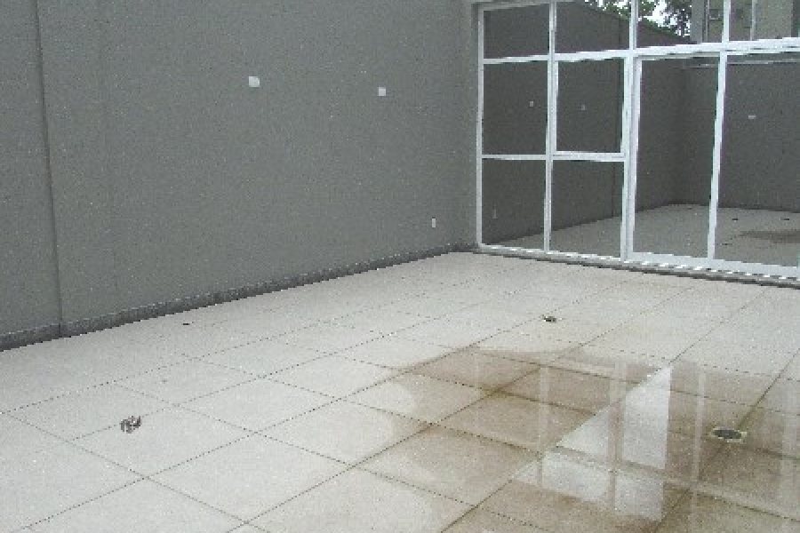 Sala com 270m², 4 vagas, no bairro Panazzolo em Caxias do Sul para Comprar