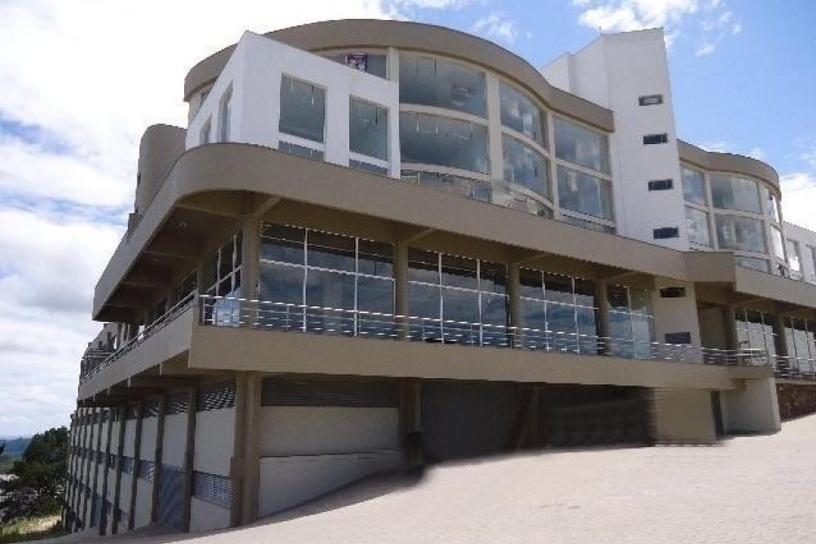 Apartamento com 80m², 2 dormitórios, 2 vagas, no bairro Ana Rech em Caxias do Sul para Comprar
