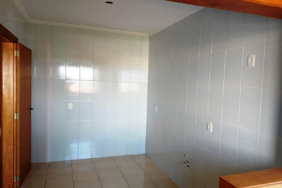Apartamento com 81m², 2 dormitórios, 2 vagas, no bairro Ana Rech em Caxias do Sul para Comprar
