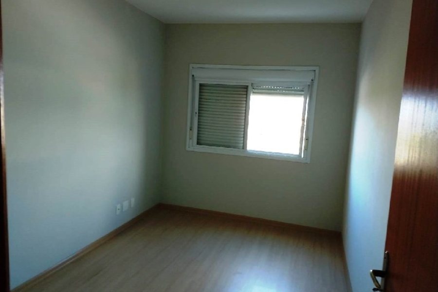 Apartamento com 81m², 2 dormitórios, 2 vagas, no bairro Ana Rech em Caxias do Sul para Comprar