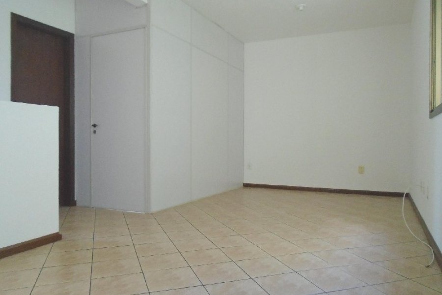 Apartamento com 39m², 1 dormitório, no bairro São Pelegrino em Caxias do Sul para Alugar