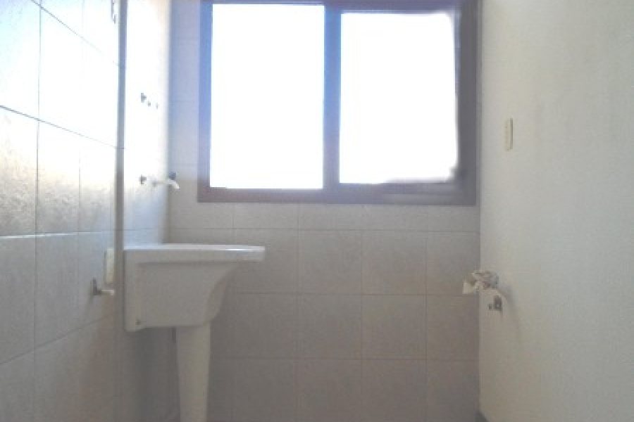 Apartamento com 39m², 1 dormitório, no bairro São Pelegrino em Caxias do Sul para Alugar