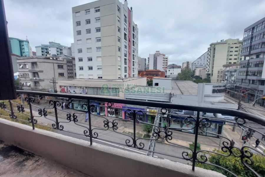 Apartamento com 70m², 2 dormitórios, no bairro São Pelegrino em Caxias do Sul para Alugar