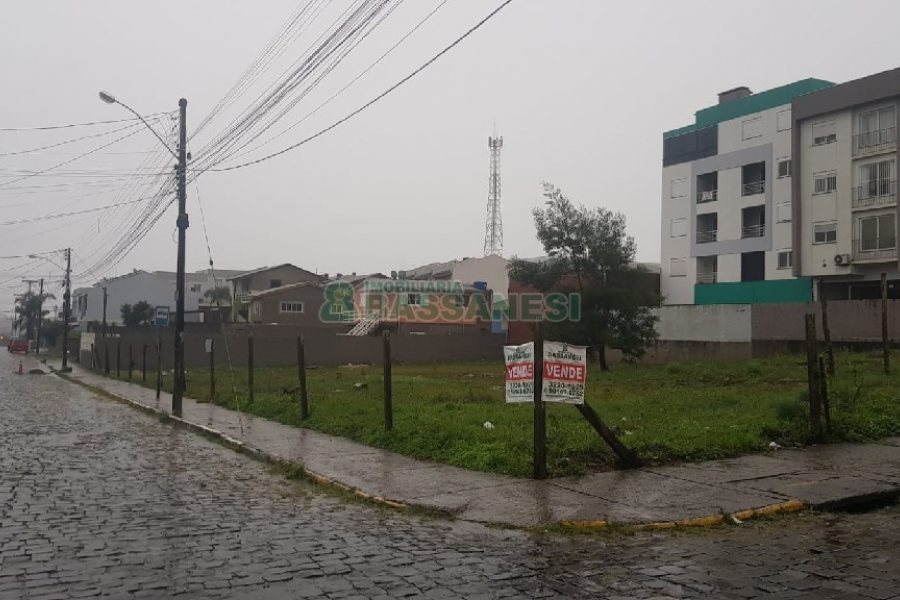 Terreno com 360m², no bairro Morada dos Alpes em Caxias do Sul para Comprar