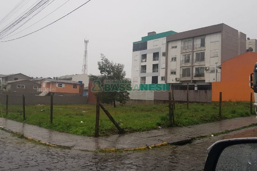 Terreno com 360m², no bairro Morada dos Alpes em Caxias do Sul para Comprar