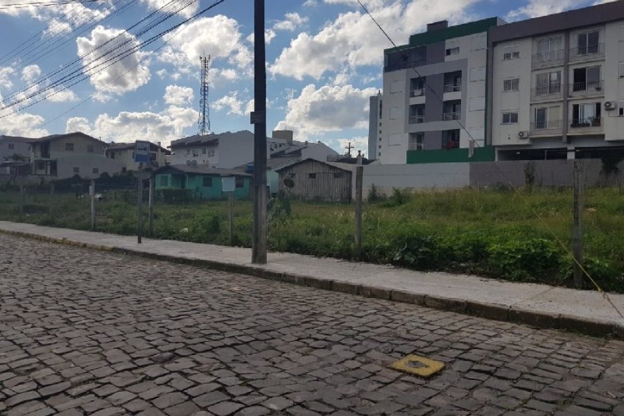 Terreno com 360m², no bairro Morada dos Alpes em Caxias do Sul para Comprar