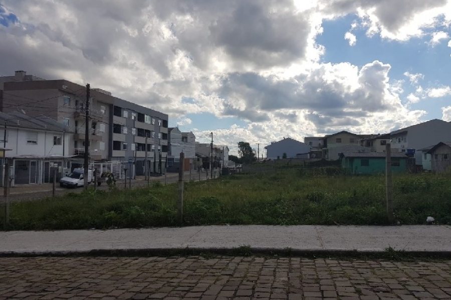 Terreno com 360m², no bairro Morada dos Alpes em Caxias do Sul para Comprar