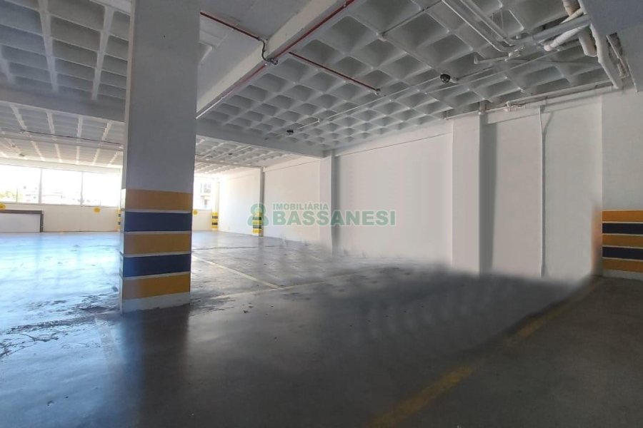 Sala com 41m², 1 vaga, no bairro Centro em Caxias do Sul para Comprar