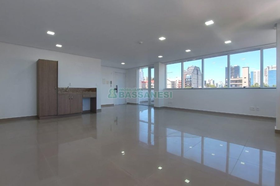 Sala com 41m², 1 vaga, no bairro Centro em Caxias do Sul para Comprar