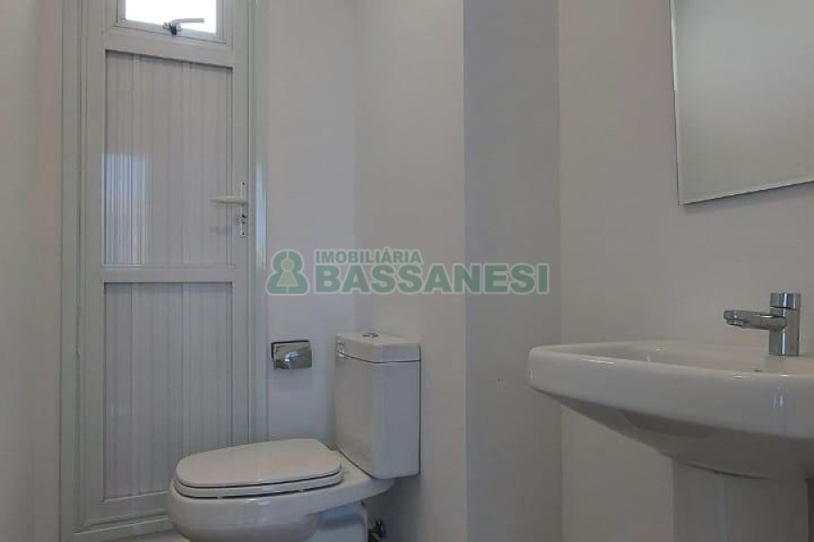 Sala com 41m², 1 vaga, no bairro Centro em Caxias do Sul para Comprar