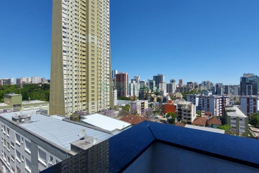 Sala com 41m², 1 vaga, no bairro Centro em Caxias do Sul para Comprar