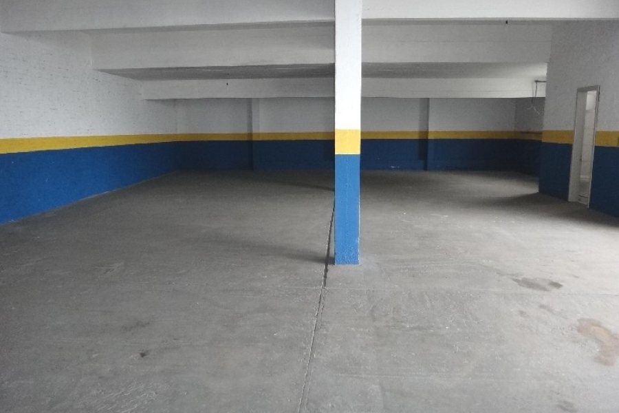 Pavilhão com 180m², no bairro Sagrada Família em Caxias do Sul para Alugar