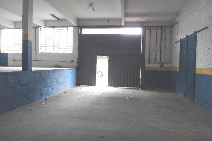 Pavilhão com 180m², no bairro Sagrada Família em Caxias do Sul para Alugar