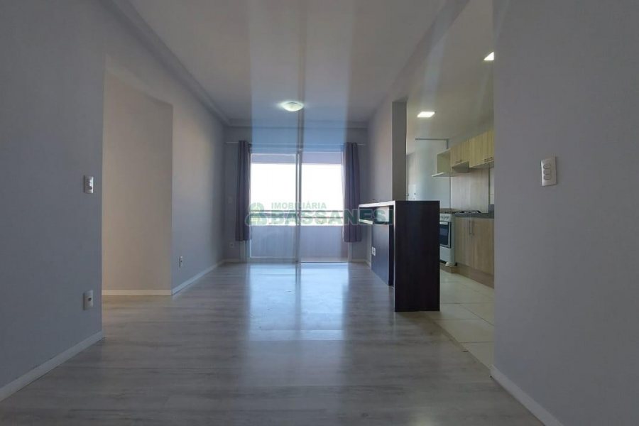 Apartamento com 65m², 2 dormitórios, 1 vaga, no bairro Lourdes em Caxias do Sul para Alugar