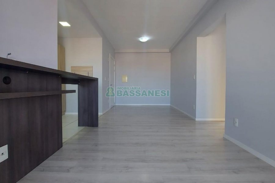 Apartamento com 65m², 2 dormitórios, 1 vaga, no bairro Lourdes em Caxias do Sul para Alugar