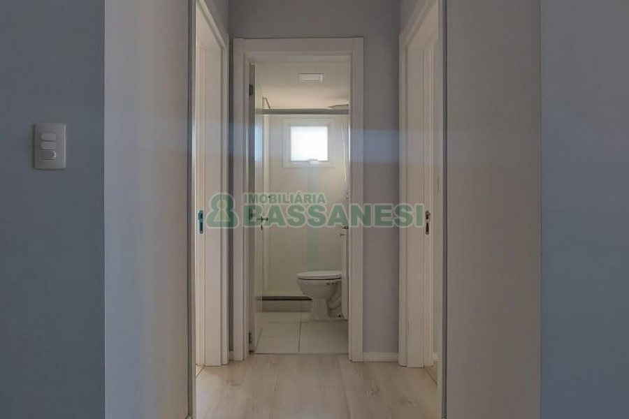 Apartamento com 65m², 2 dormitórios, 1 vaga, no bairro Lourdes em Caxias do Sul para Alugar