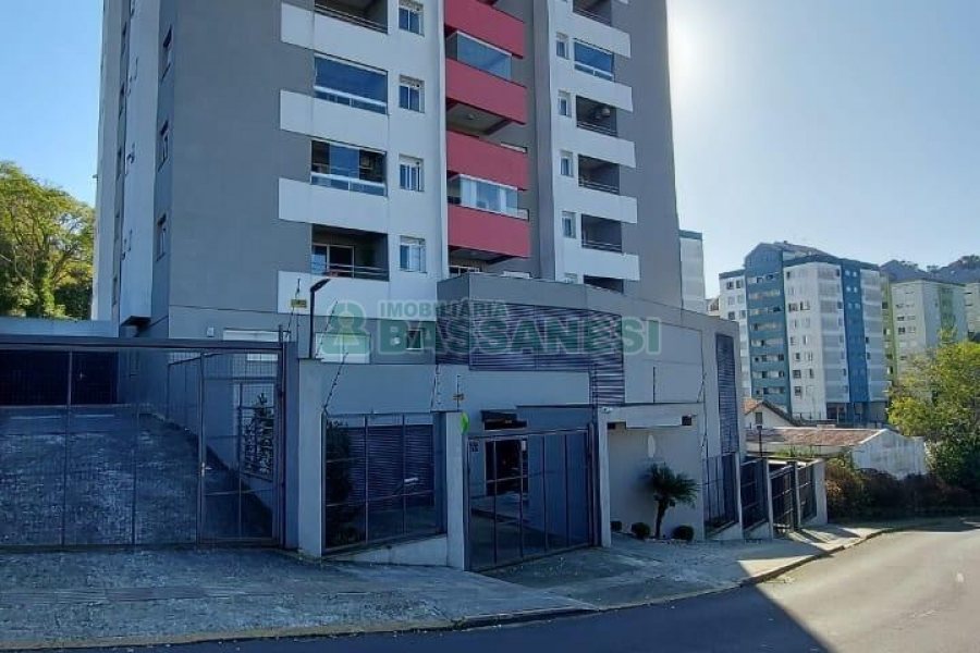 Apartamento com 65m², 2 dormitórios, 1 vaga, no bairro Lourdes em Caxias do Sul para Alugar