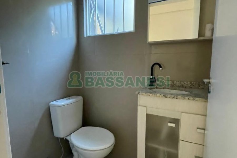 Loja com 128m², 2 vagas, no bairro São Pelegrino em Caxias do Sul para Alugar ou Comprar